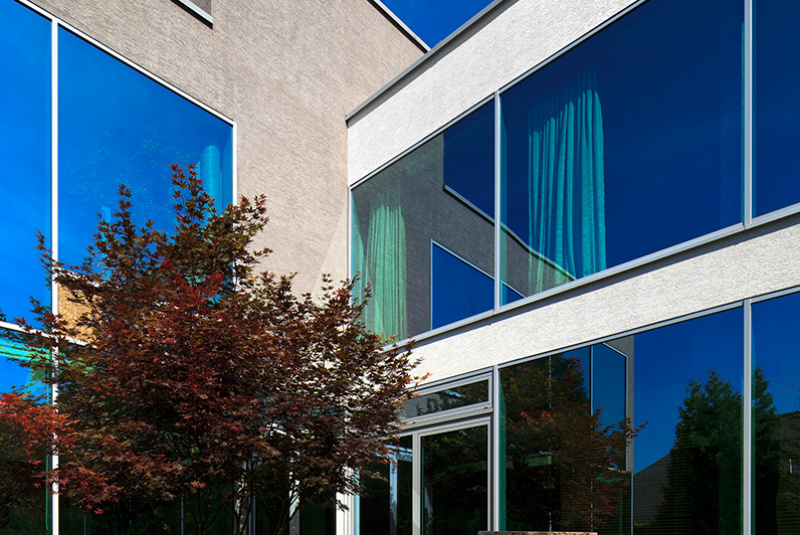 Architektúra / Rodinný dom pri potoku - foto