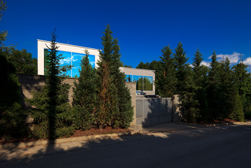 Architektúra / Rodinný dom pri potoku - foto